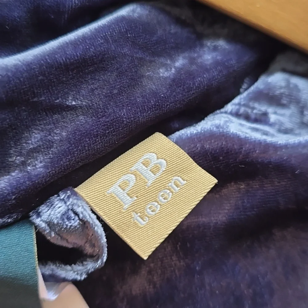 Harry Potter Pottery Barn Ravenclaw Velvet Blue Robe Size Large- XL - Picture 8 of 8